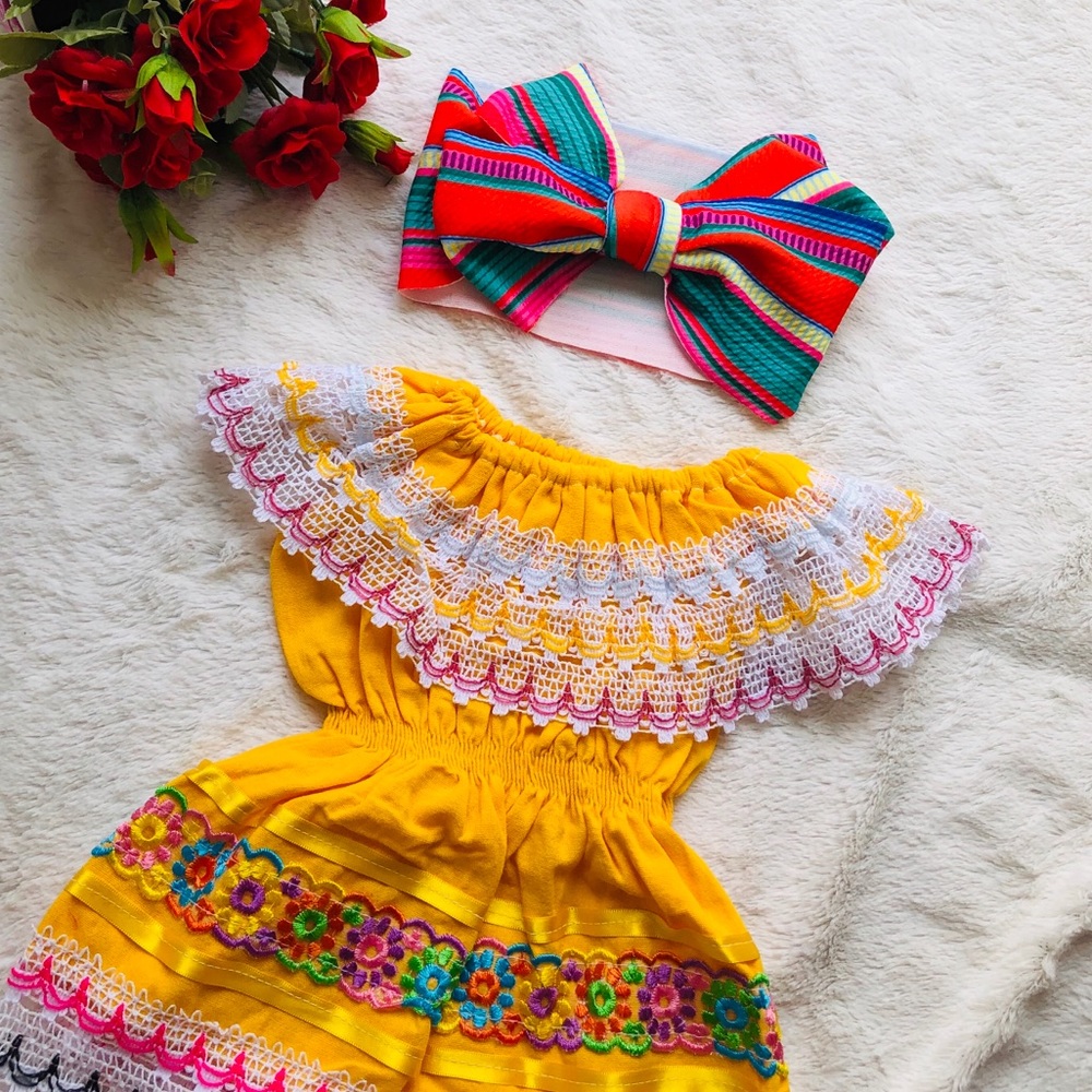 SALE 💝💕HOST PICK💕 Fiesta Bow 💃🏼